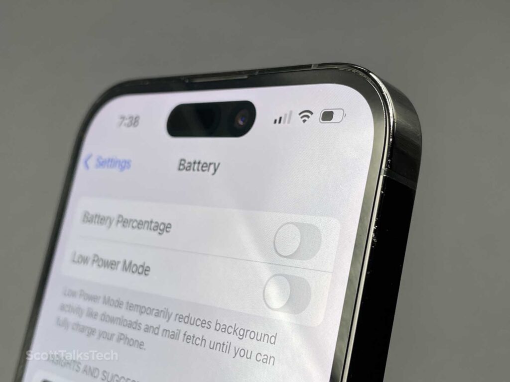 Space Black iPhone 14 Pro dynamic island